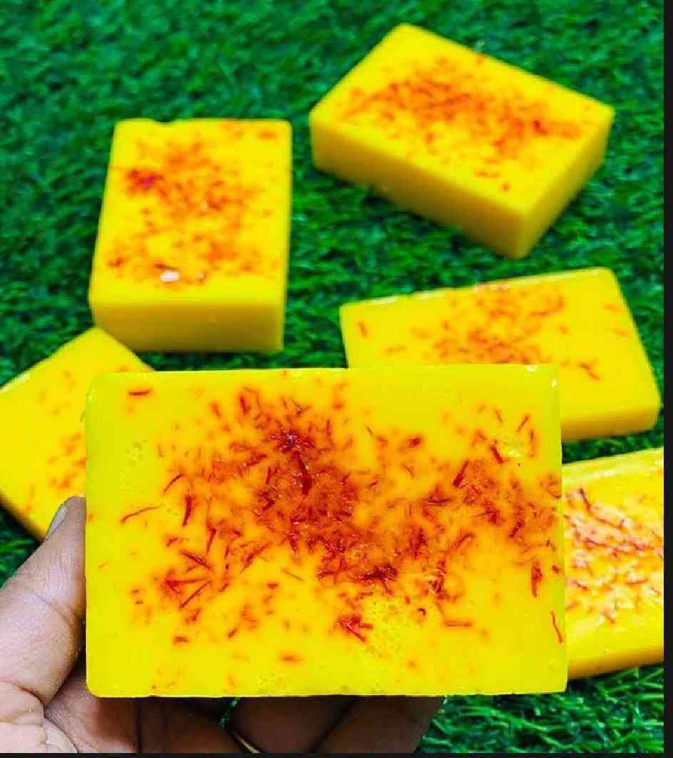 ✨ জাফরান হ্যান্ডমেড গোট মিল্ক ক্লেনজার (100gm) ✨ - Image 2