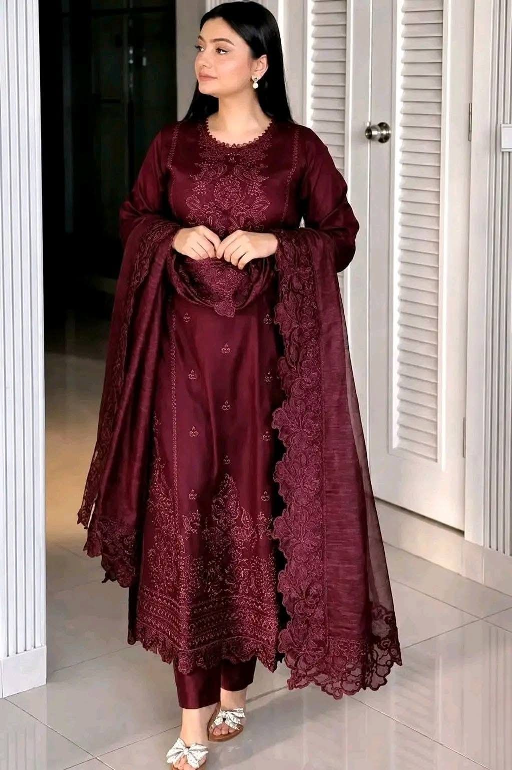 এম্ব্রয়ডারি থ্রি পিস - Embroidery Three Piece - Image 4